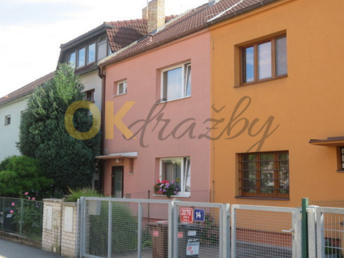 1/2 rodinného domu v obci Praha, k.ú. Záběhlice