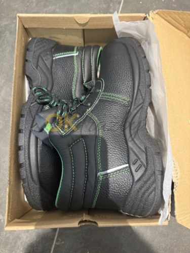 Auction FIRSTY-pracovní boty vel.41 image